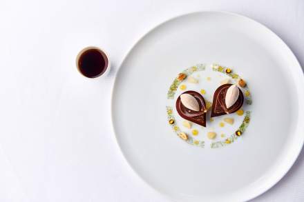 Plat Patrick Henriroux Restaurant La Pyramide à Viennes